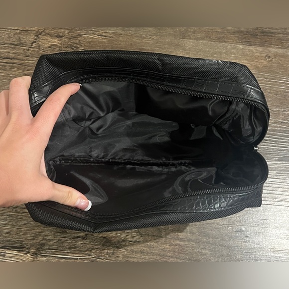 FINAL PRICE Jimmy Choo Black Cosmetic Bag - Picture 3 of 4